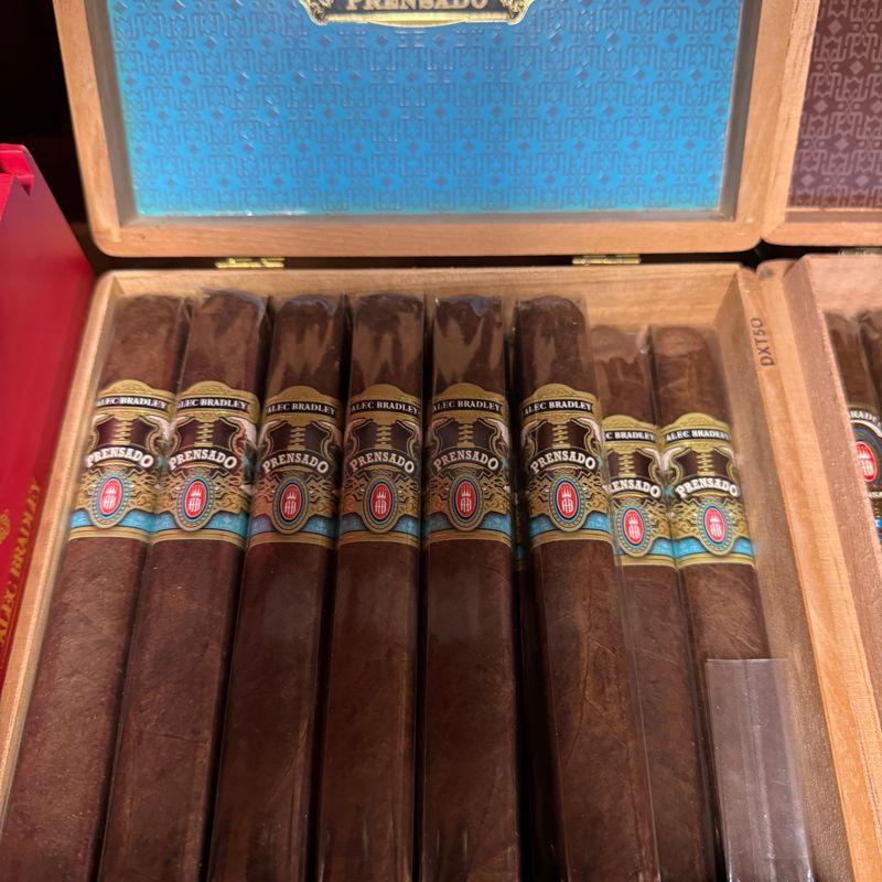 Alec Bradley Prensado Corona Gorda (pk/5)