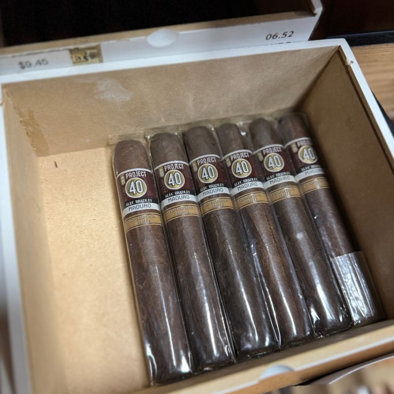 Alec Bradley Project 40 Maduro Toro (pk/5)