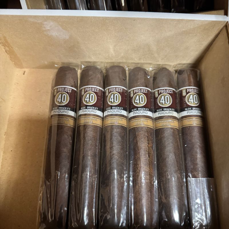 Alec Bradley Project 40 Maduro Toro (pk/5)