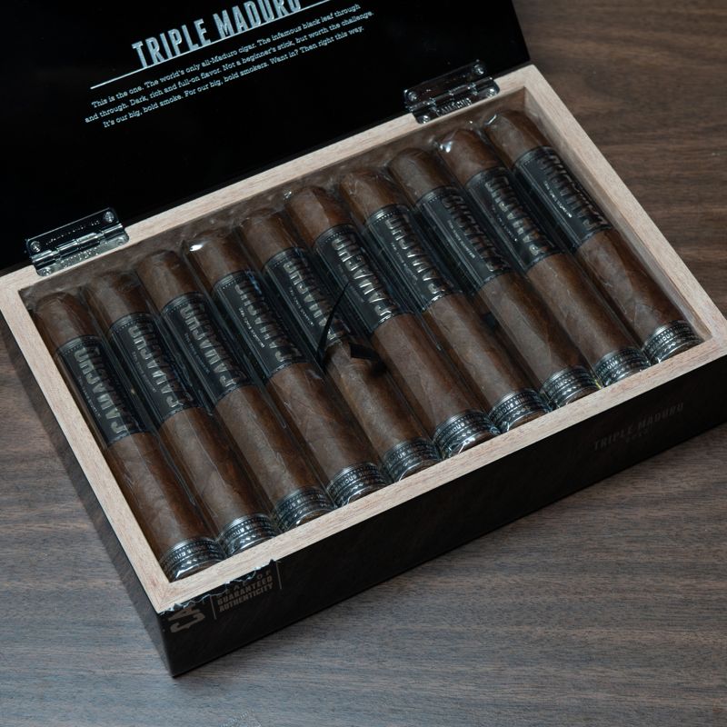 Camacho Triple Maduro Robusto (pk/5)