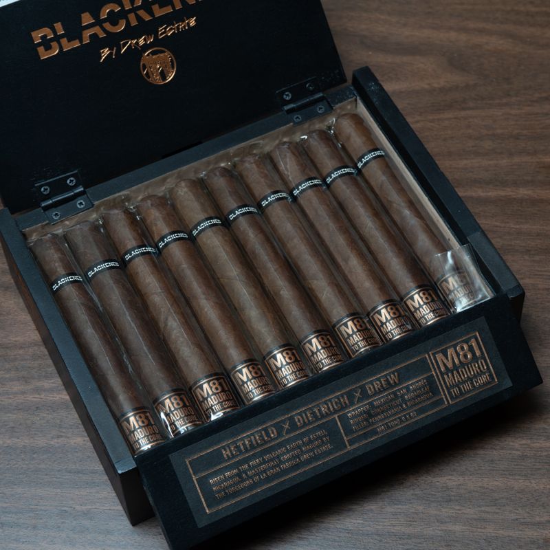 Blackened M81 by Drew Estate Corona (pk/5)