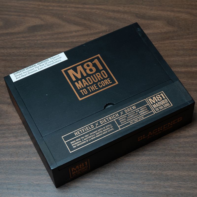 Blackened M81 by Drew Estate Corona (pk/5)