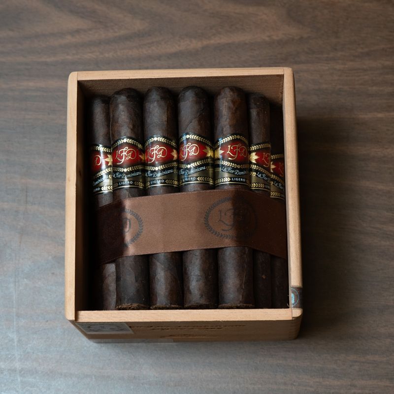 La Flor Dominicana Ligero Cabinet L-200 (bx/24 single)