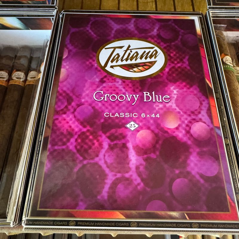 Tatiana Groovy Blue Flavored Cigars La Vita Groovy Blue (Petite Corona) (bx/25)