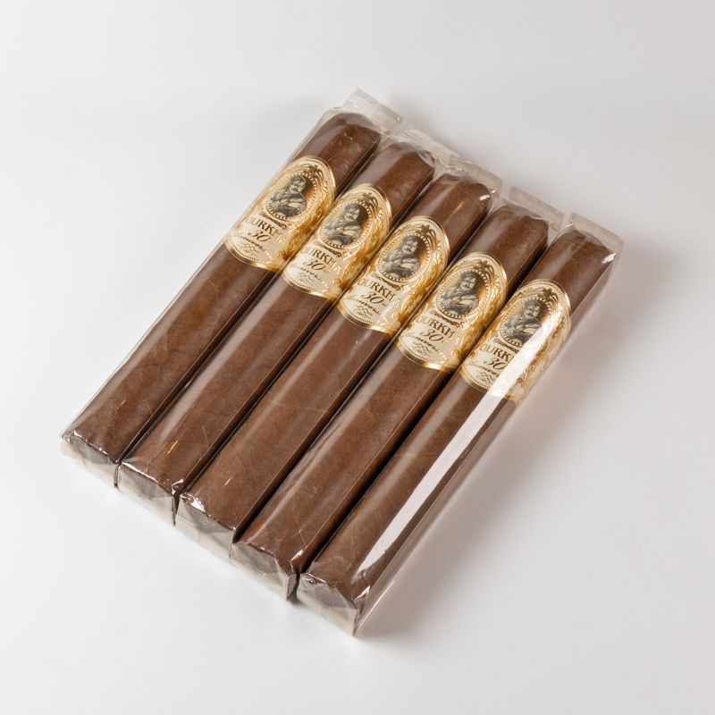 Gurkha Treinta Toro (bx/20 single)