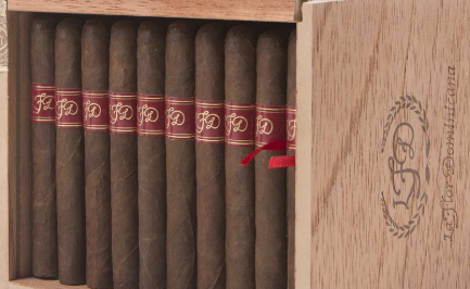 La Flor Dominicana El Caraj?n El Carajon (bx/50 single)