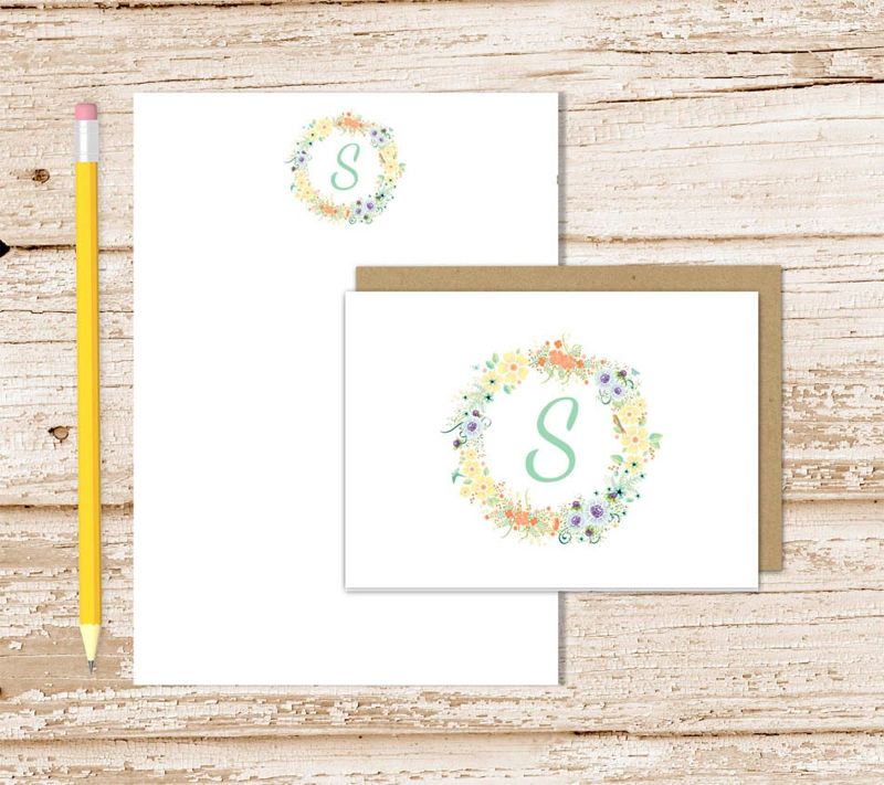 personalized stationery set . floral initial notepad + note card set . wreath . womens notecards note pad . botanical stationary gift set