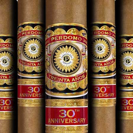 Perdomo 30th Anniversary Box-Pressed Connecticut Robusto (pk/5)