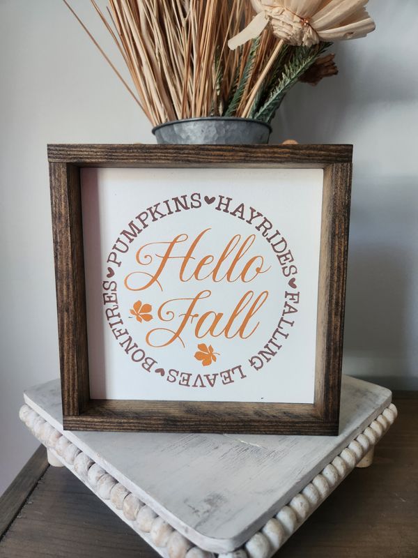 Hello Fall (Circle Design)
