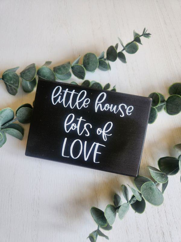 Little House Lots of Love - BLACK