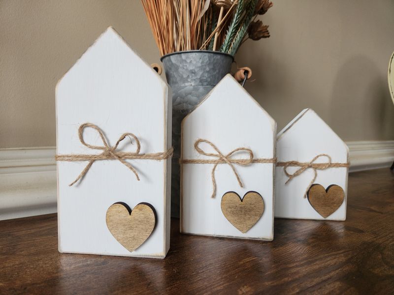 Free Standing Heart Houses - WHITE