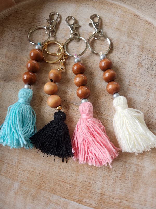 Keychains with Eagles Vintage Logo