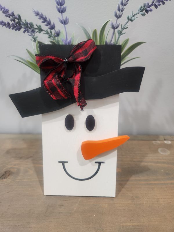 FREE STANDING SNOWMAN