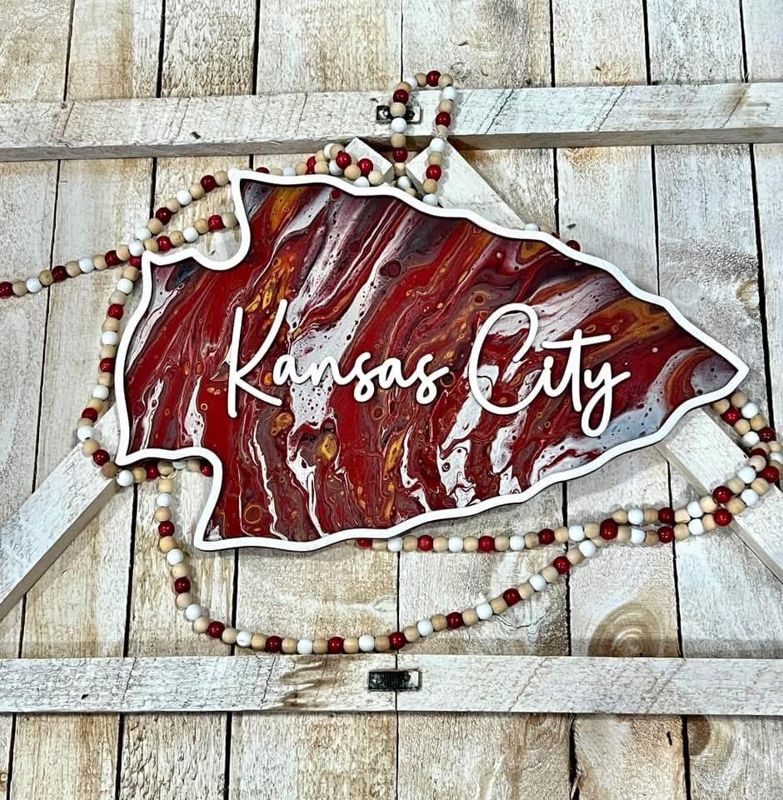 Paint Pour Party (Michigan Silhouette 18” with word Michigan)
