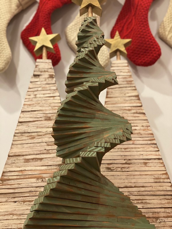 Spiral Christmas Tree (Small Tree - 20" Distressed White)